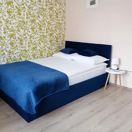 Lora Homestay szállás *